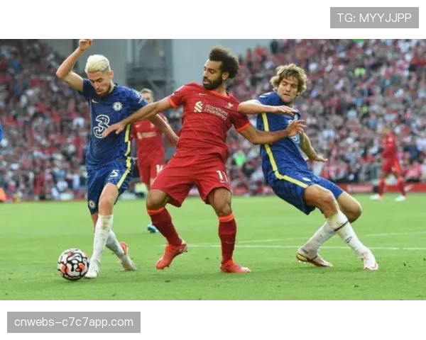切尔西少一人作战逼平强敌,查洛巴头球破门展现防守韧性 切尔西少一人作战逼平强敌,查洛巴头球破门展现防守韧性