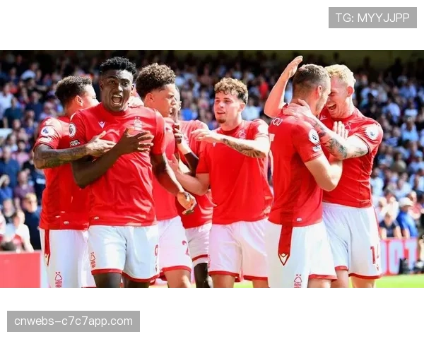 富勒姆主场迎战诺丁汉森林，罗马尤与斯基茨中场对决成关键